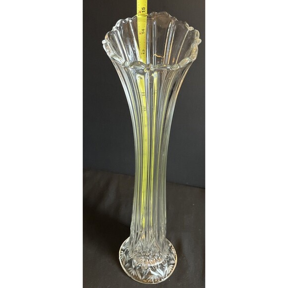 Beautiful Clear Antique 15 Inch Tall Swung Glass Vase Scalloped &Decorative Base - Picture 11 of 15